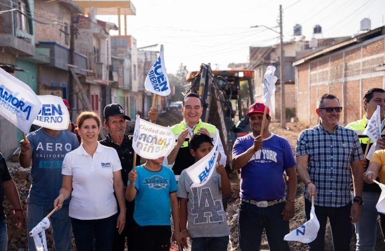 CARLOS SOTO DIO INICIO A LOS TRABAJOS EN LA CALLE CARTAGENA