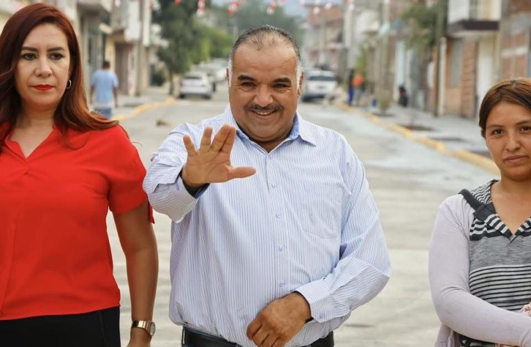 INAUGURAN LA CALLE GUATEMALA EN LA COLONIA MONTEBELLO